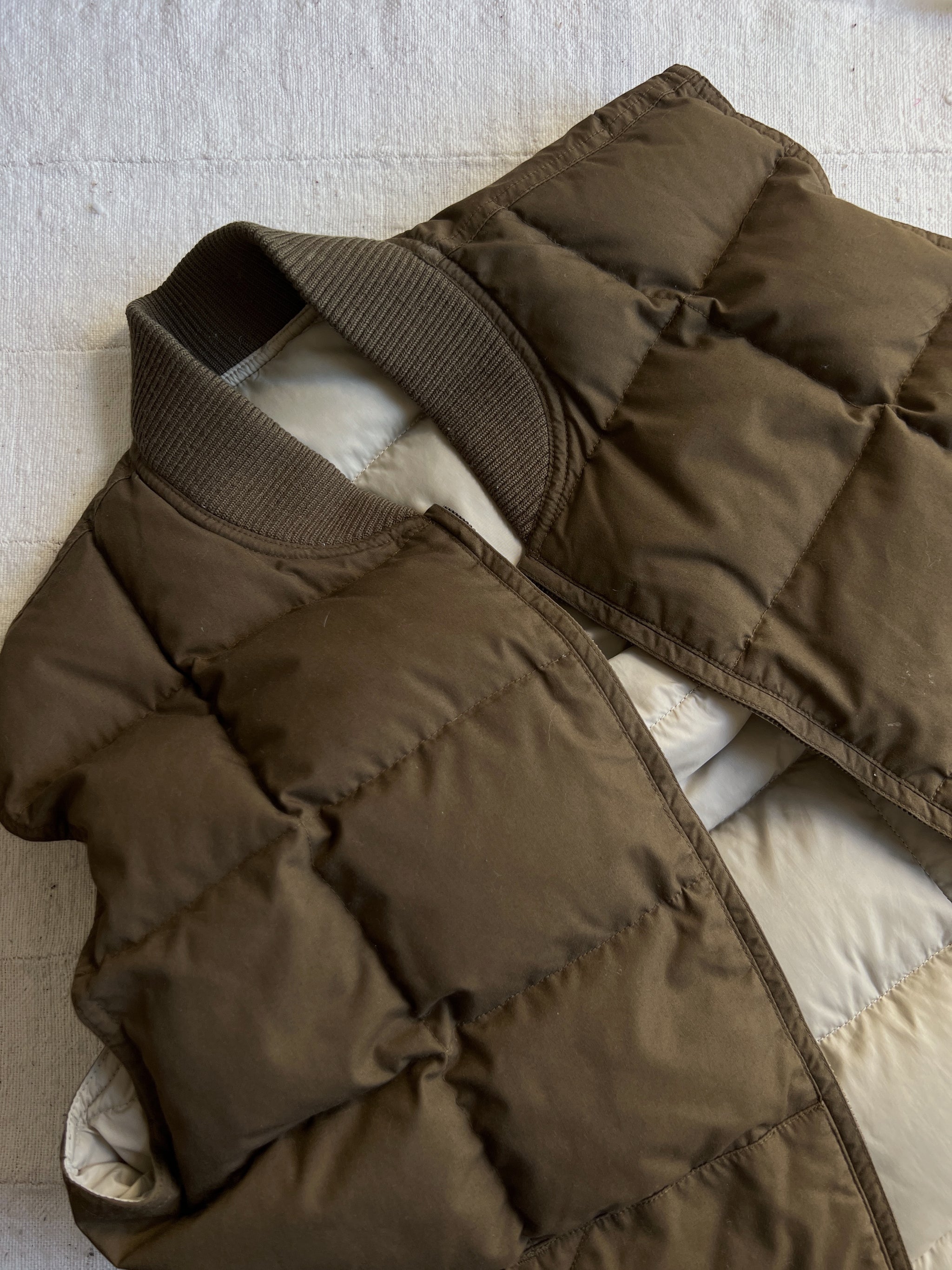 Vintage des années 80 Eddie Bauer marque bleu marine en duvet d'oie utilitaire extérieur Puffer Vest moyen Vintage des années 80 Eddie Bauer marque bleu marine en duvet d'oie utilitaire extérieur Puffer Vest moyen